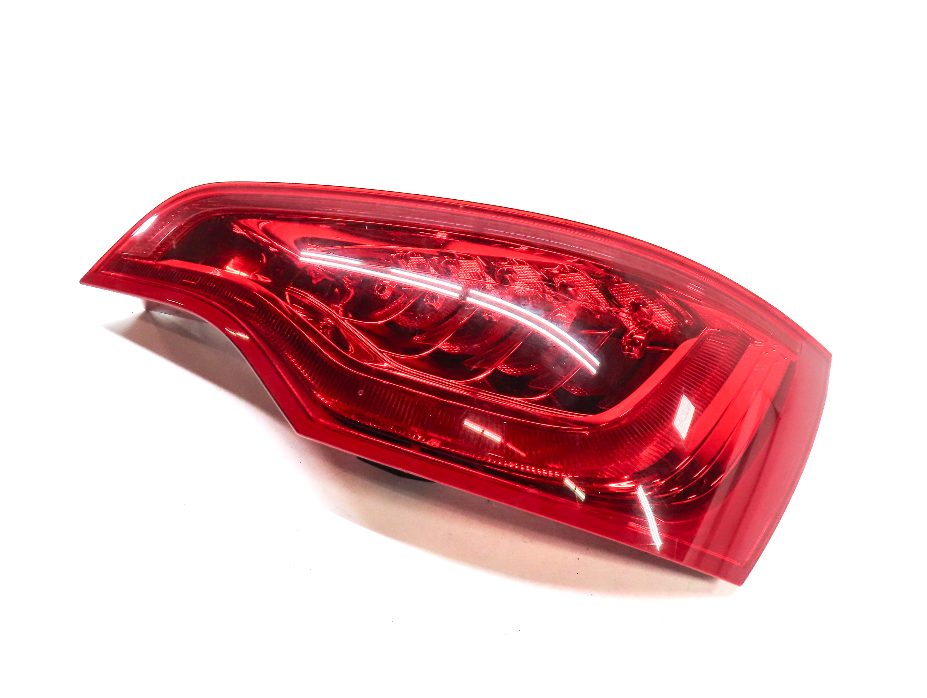 2010-2015 AUDI Q7 (4L) REAR RIGHT PASSENGER TAILLIGHT BRAKE LIGHT LAMP (LED) — exact item pictured